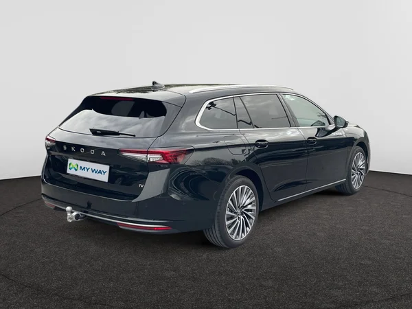 SKODA Superb Combi PHEV (2025) — foto 13 van 14