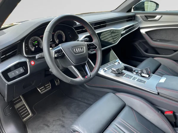 AUDI A6 Avant PHEV (2025) — foto 24 van 24