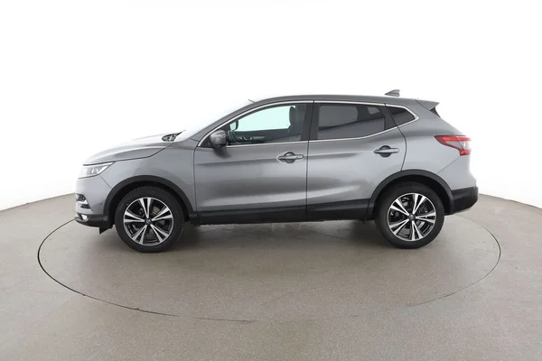 Nissan Qashqai (2018) — foto 9 van 16