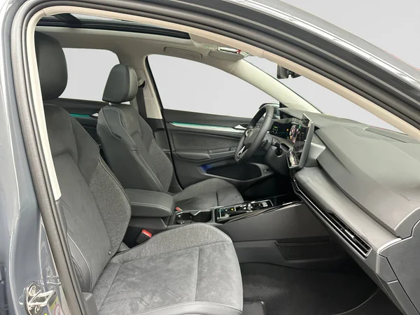 VOLKSWAGEN Golf VIII SW (2025) — foto 16 van 22