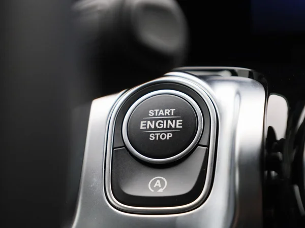 Mercedes-Benz GLB (2025) — foto 24 van 45