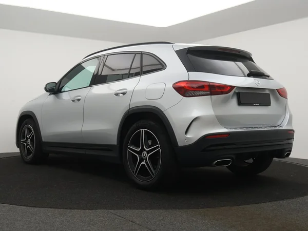 MERCEDES-BENZ GLA 200 (2022) — foto 25 van 29