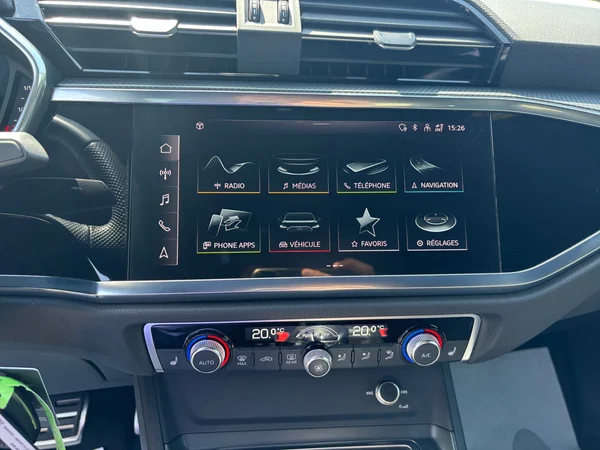 AUDI Q3 Sportback (2023) — foto 3 van 17