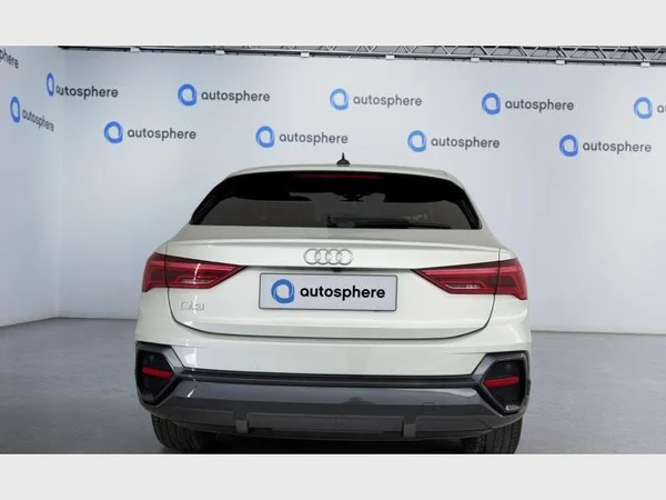 Audi Q3 Sportback (2023) — foto 12 van 15