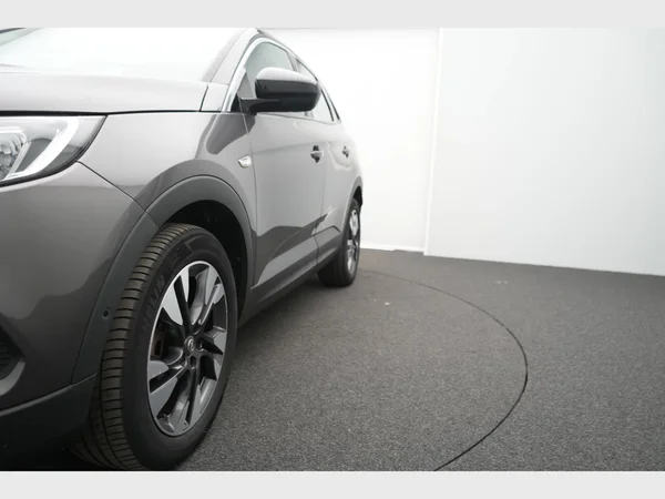 OPEL Grandland X (2019) — foto 2 van 25
