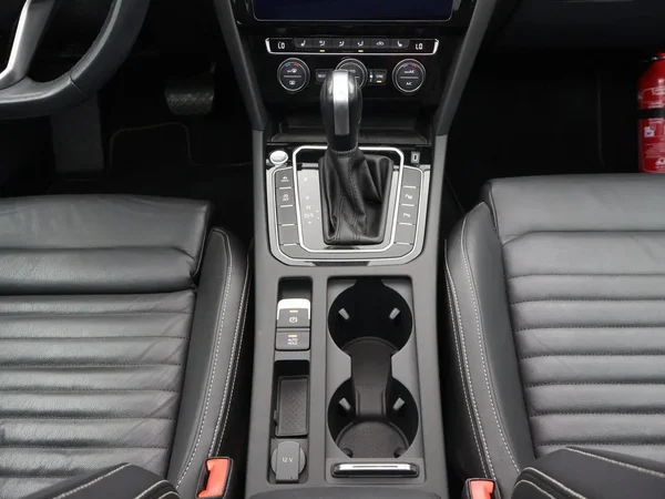 Volkswagen Passat (2021) — foto 24 van 30
