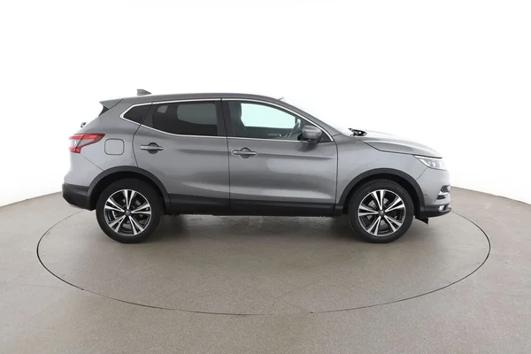 Nissan Qashqai (2018) — foto 13 van 16
