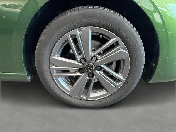 Peugeot 308 (2024) — foto 15 van 18