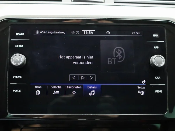 Volkswagen Passat (2023) — foto 11 van 42