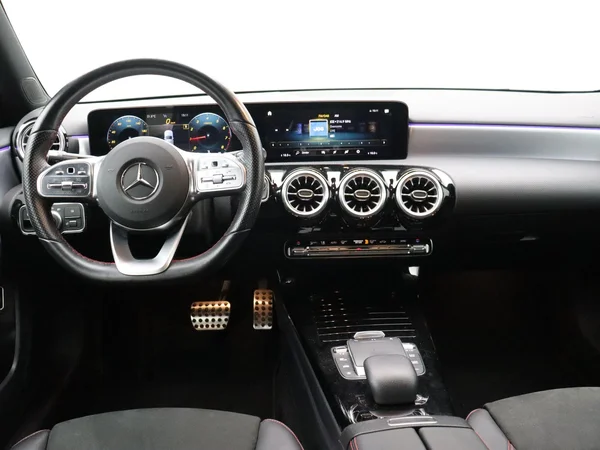 Mercedes-Benz A-Klasse (2021) — foto 7 van 22