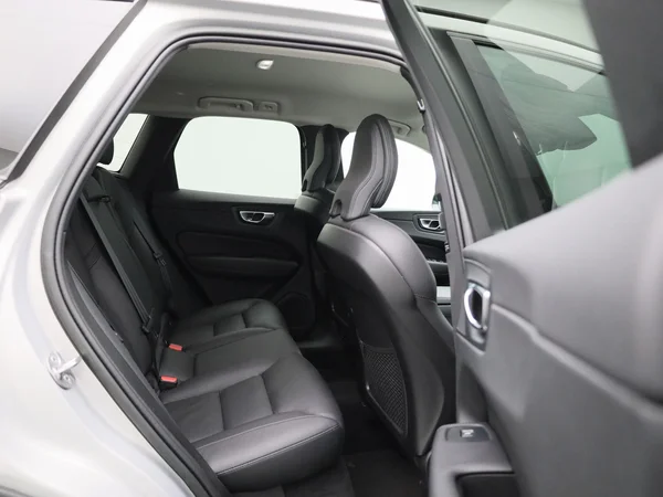 Volvo XC60 (2024) — foto 36 van 48