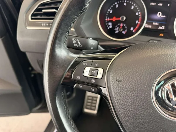 Volkswagen Tiguan (2019) — foto 8 van 22