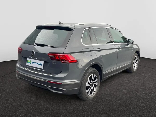 VOLKSWAGEN Tiguan (2021) — foto 18 van 21