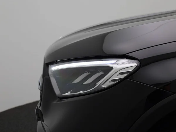 Mercedes-Benz GLC (2025) — foto 8 van 43