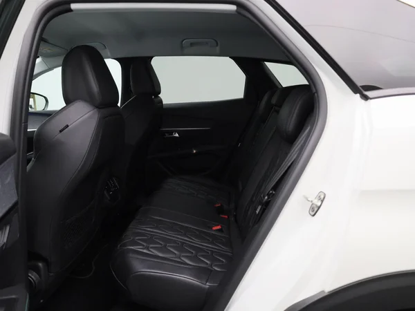 Peugeot 3008 (2021) — foto 2 van 46