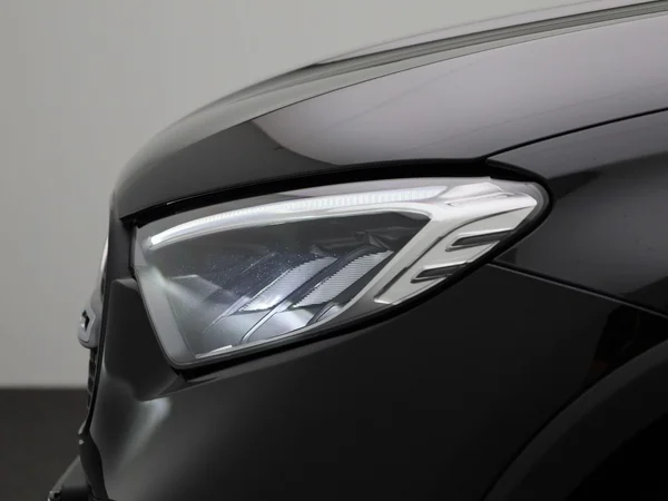 Mercedes-Benz GLC (2025) — foto 8 van 50