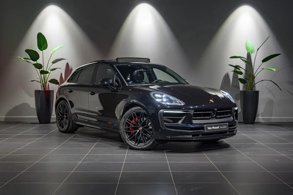 Porsche Macan (2024) — foto 23 van 44