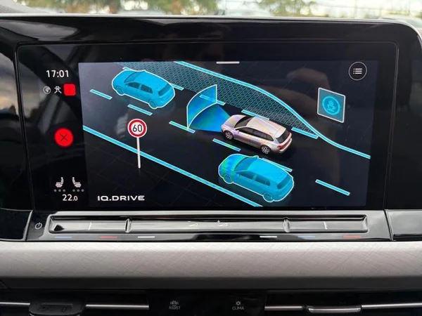 VOLKSWAGEN Golf Variant VIII Dsl (2023) — foto 15 van 28