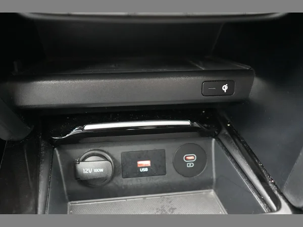 KIA Ceed (2023) — foto 13 van 29