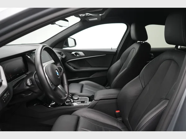 BMW 120 Hatch (2022) — foto 7 van 26