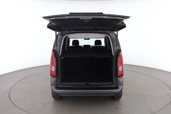 Opel Combo Life (2021) — foto 7 van 16