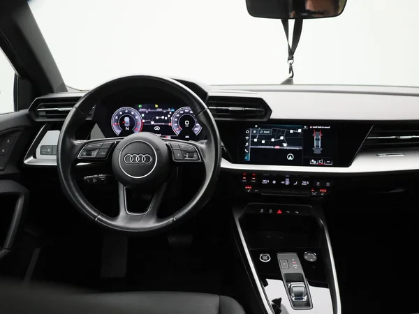 Audi A3 (2022) — foto 40 van 42