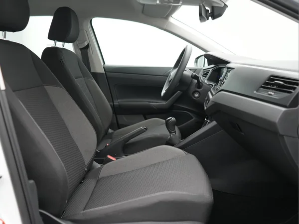 VOLKSWAGEN Polo (2022) — foto 2 van 27