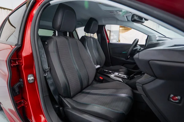 Peugeot E-208 (2022) — foto 6 van 99