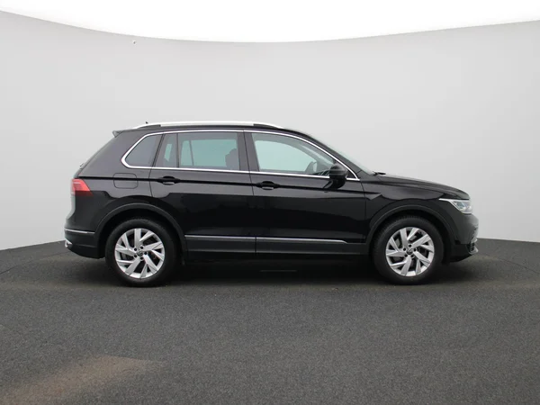 Volkswagen Tiguan (2021) — foto 38 van 41
