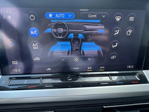 Ford Tourneo Connect (2025) — foto 16 van 24