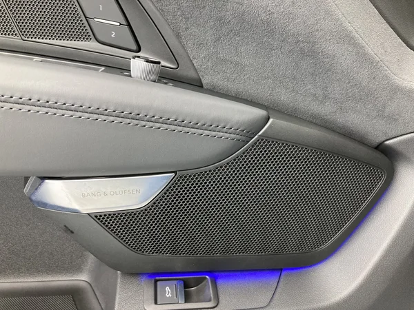 AUDI E-tron GT (2021) — foto 14 van 31