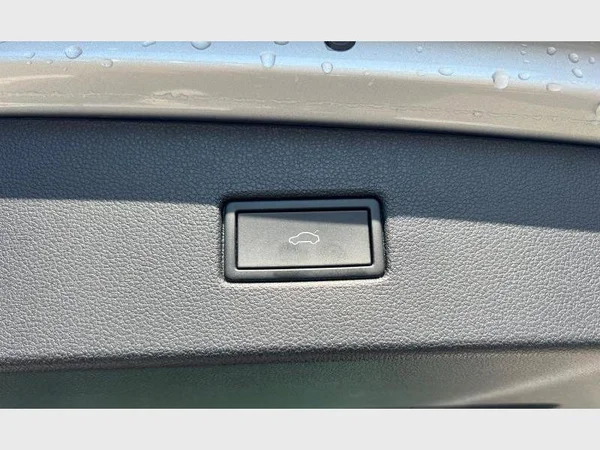 Volkswagen Tiguan (2023) — foto 14 van 21