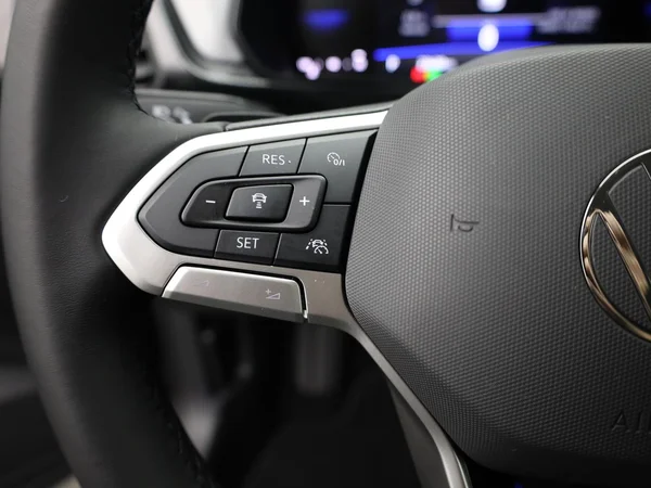 VOLKSWAGEN T-Cross (2025) — foto 6 van 19