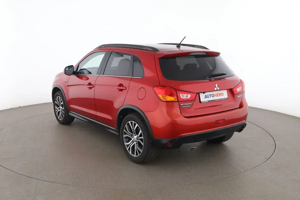 Mitsubishi ASX (2015) — foto 10 van 16