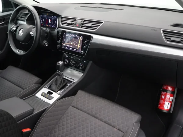 Škoda Superb (2024) — foto 23 van 29