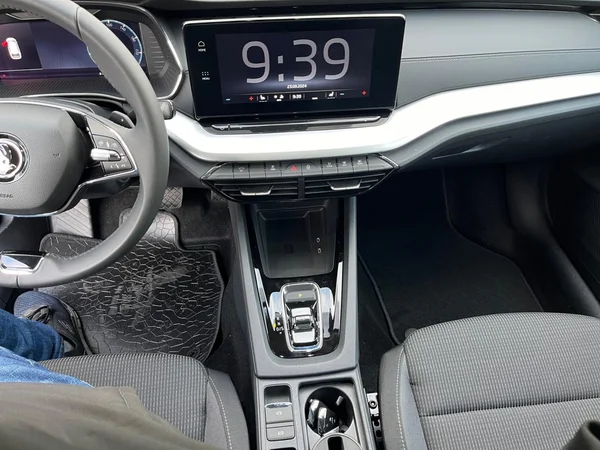 SKODA Octavia Combi (2024) — foto 17 van 20