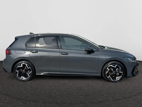 VOLKSWAGEN Golf VIII (2025) — foto 11 van 24