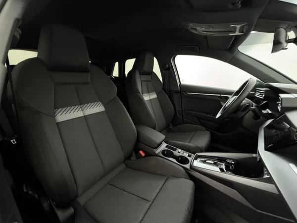 AUDI A3 Sportback (2025) — foto 16 van 18