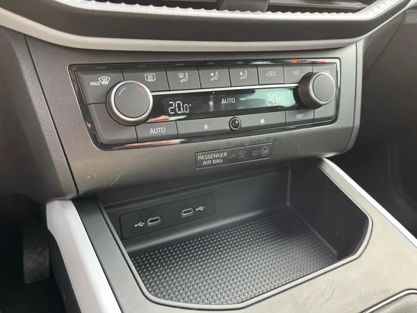 SEAT Arona (2024) — foto 4 van 21