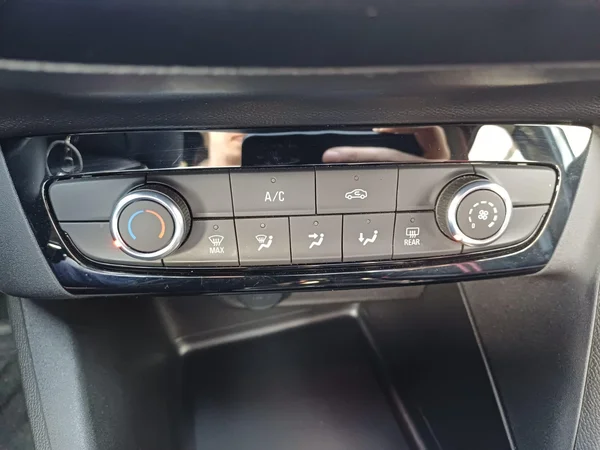 Opel Corsa (2023) — foto 9 van 18