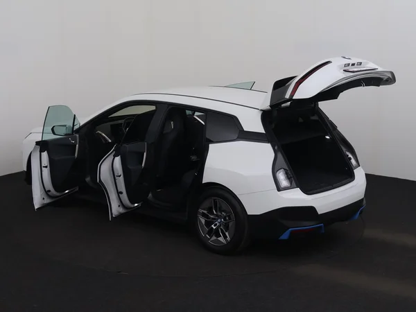 BMW iX (2022) — foto 31 van 32