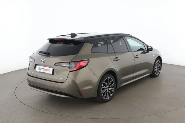 Toyota Corolla (2020) — foto 12 van 16