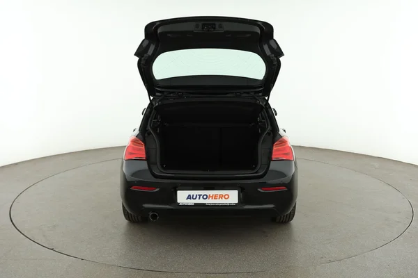 BMW 1-serie (2018) — foto 7 van 16