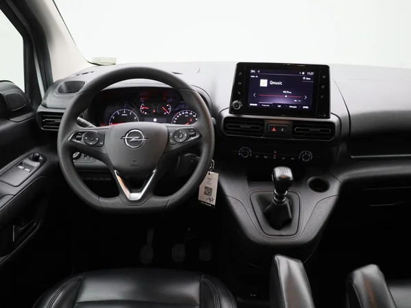 Opel Combo (2023) — foto 36 van 38