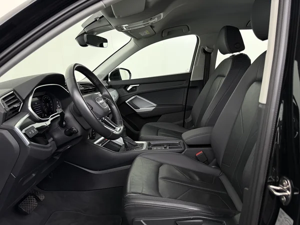 AUDI Q3 (2022) — foto 2 van 31