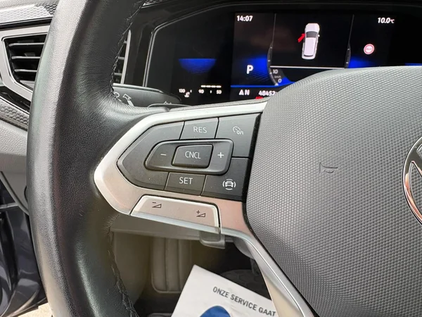 VOLKSWAGEN Polo (2022) — foto 2 van 21