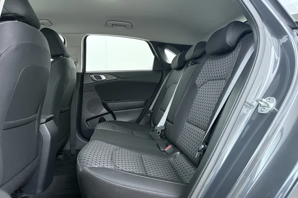 Kia Ceed (2020) — foto 22 van 23