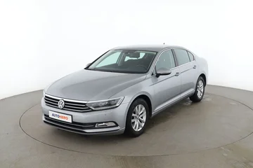 Volkswagen Passat b2c04780-659a-4b8b-846d-19b21e78331c