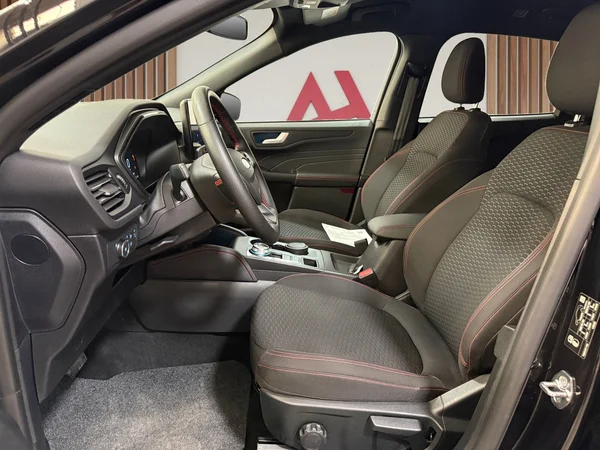 Ford Kuga (2025) — foto 4 van 29