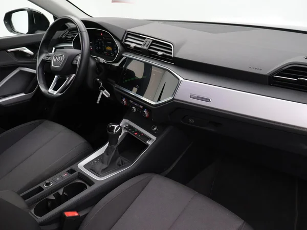 AUDI Q3 PHEV (2024) — foto 21 van 27